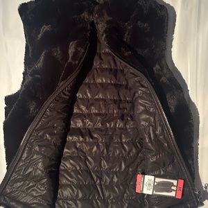🔥NWT Reversible Zip Up Vest - Sz M